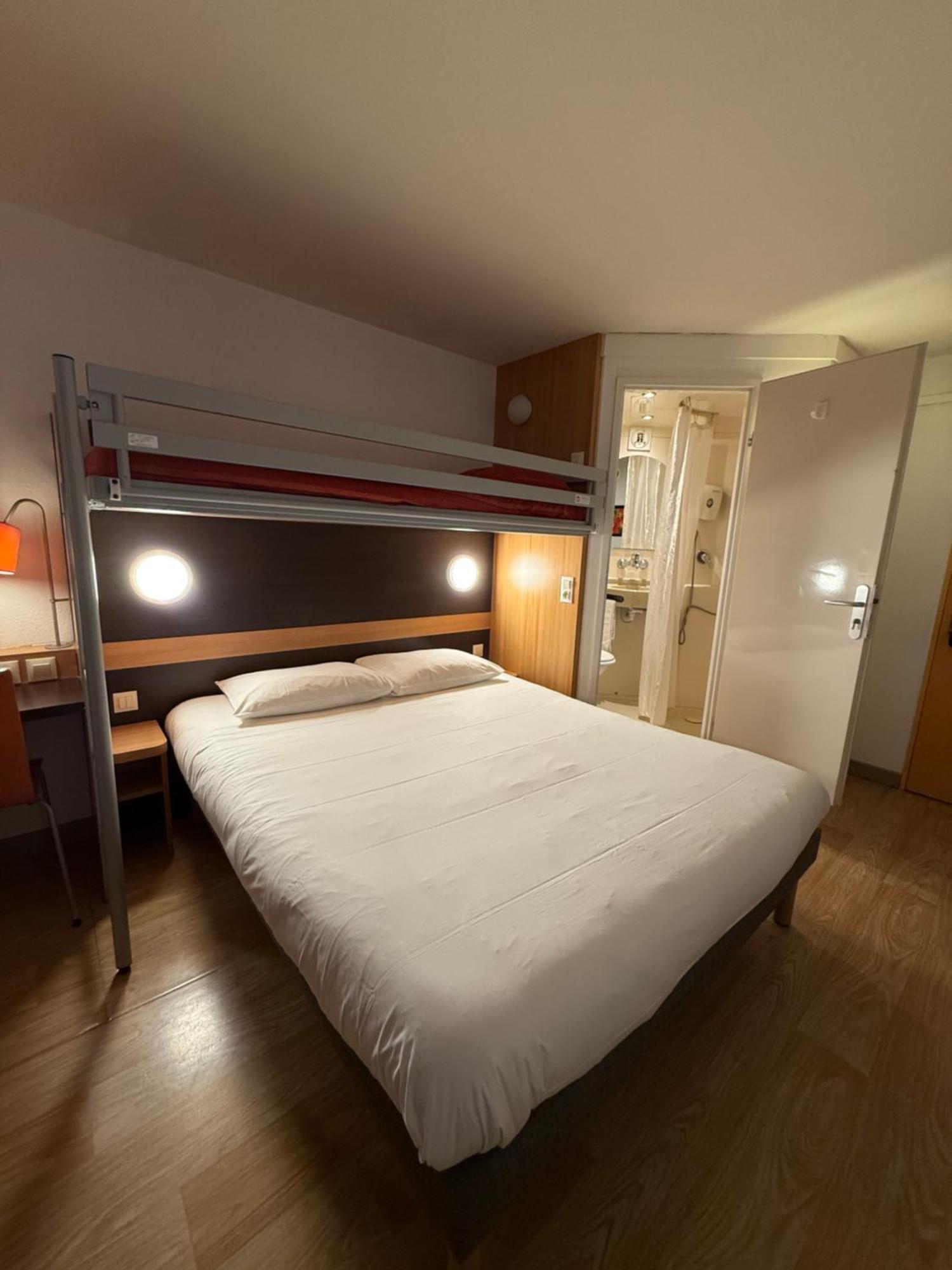 B&B Hotel Lisieux Parc Des Expositions Exterior foto